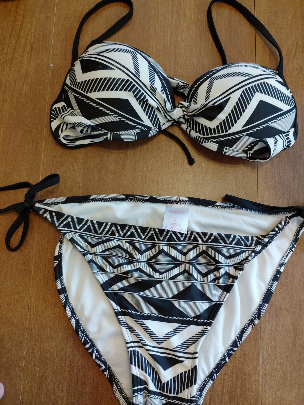 Xhilaration Black & White Geometric Tie-Side Bikini Set